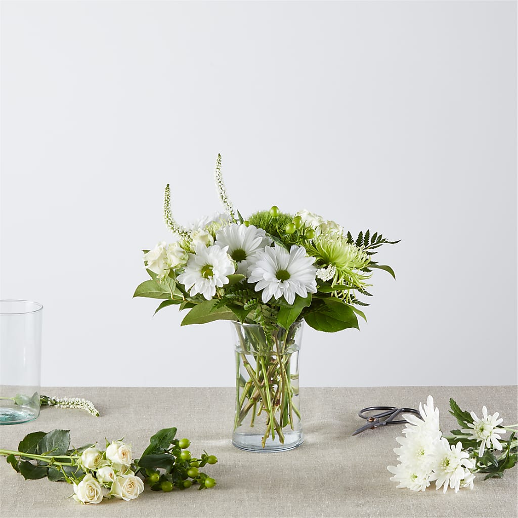 Irish Garden - A Florist Original – Vanessa Florist Corp, Brooklyn NY