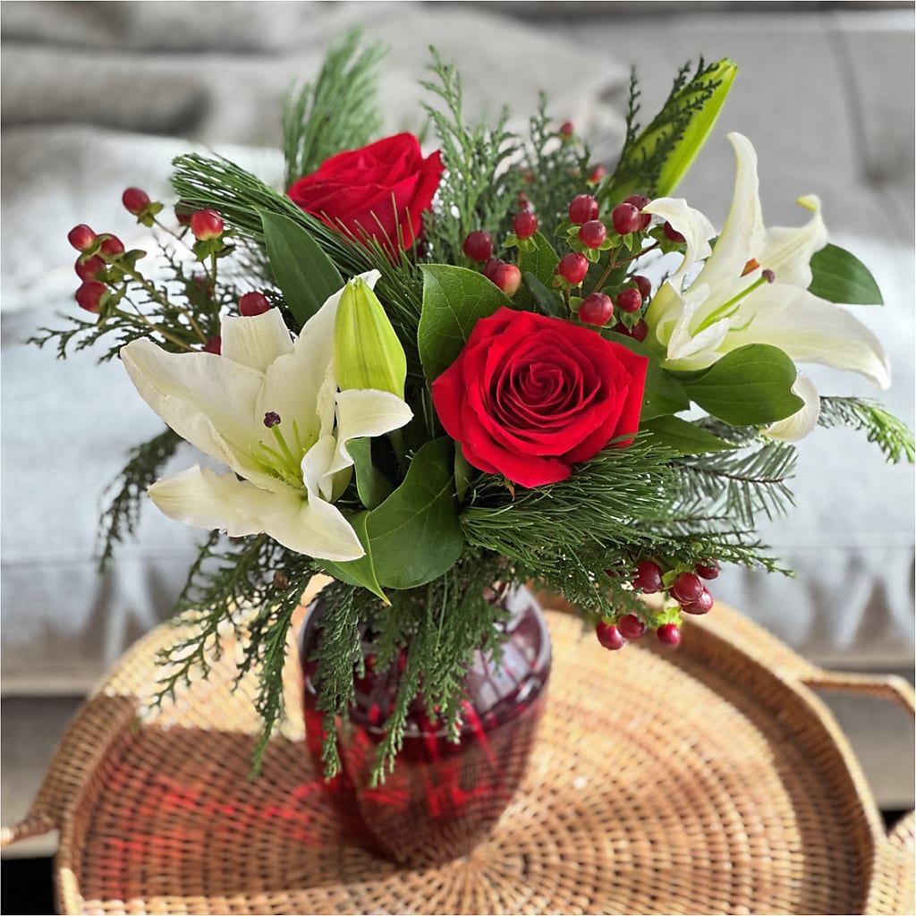 Evergreen Delight Bouquet – Vanessa Florist Corp, Brooklyn NY