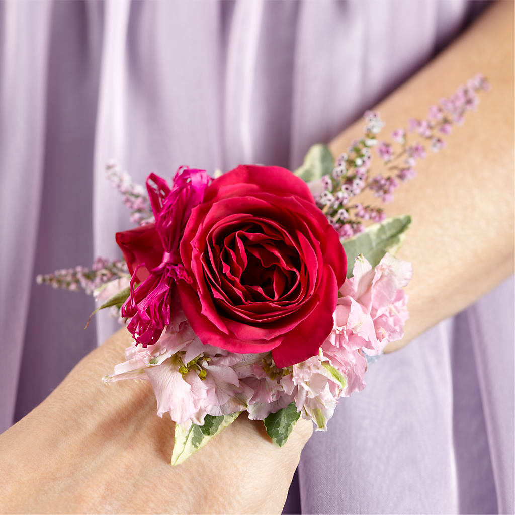 Rose Charm Corsage – Vanessa Florist Corp, Brooklyn NY
