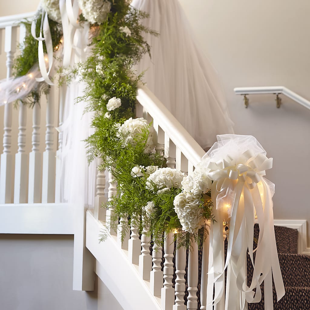 Champagne Dreams Garland – Vanessa Florist Corp, Brooklyn NY