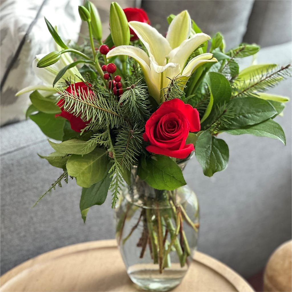 Sparkling Snowflakes Bouquet –  Vanessa Florist Corp, Brooklyn NY