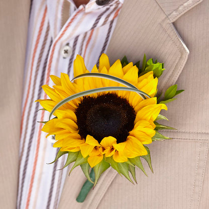 Free Spirit Boutonniere –  Vanessa Florist Corp, Brooklyn NY
